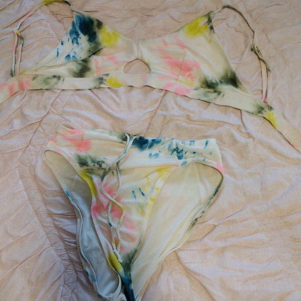Bathing suit